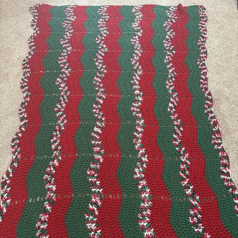 Handmade Christmas Holiday Lacy Chevron Crochet Stitch Throw Blanket